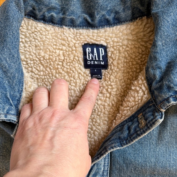 GAP Classic Blue Denim Jacket - Picture 2 of 3
